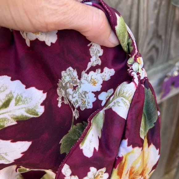 Buckle P2F burgundy floral cold shoulder bikini top - Picture 13 of 13